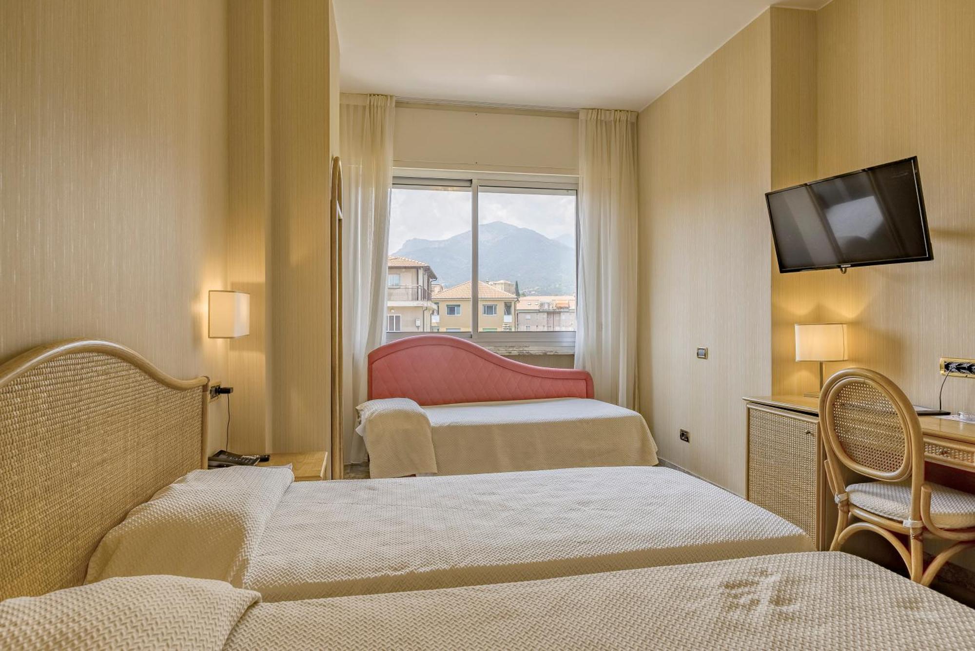 Hotel Garden Lido Loano Exterior foto