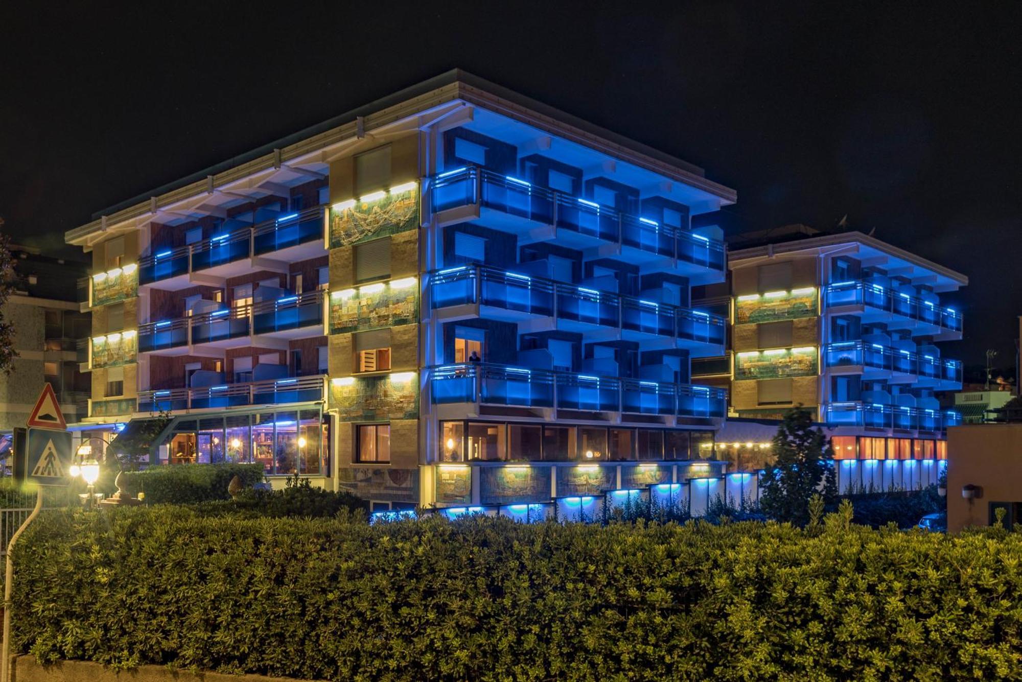 Hotel Garden Lido Loano Exterior foto